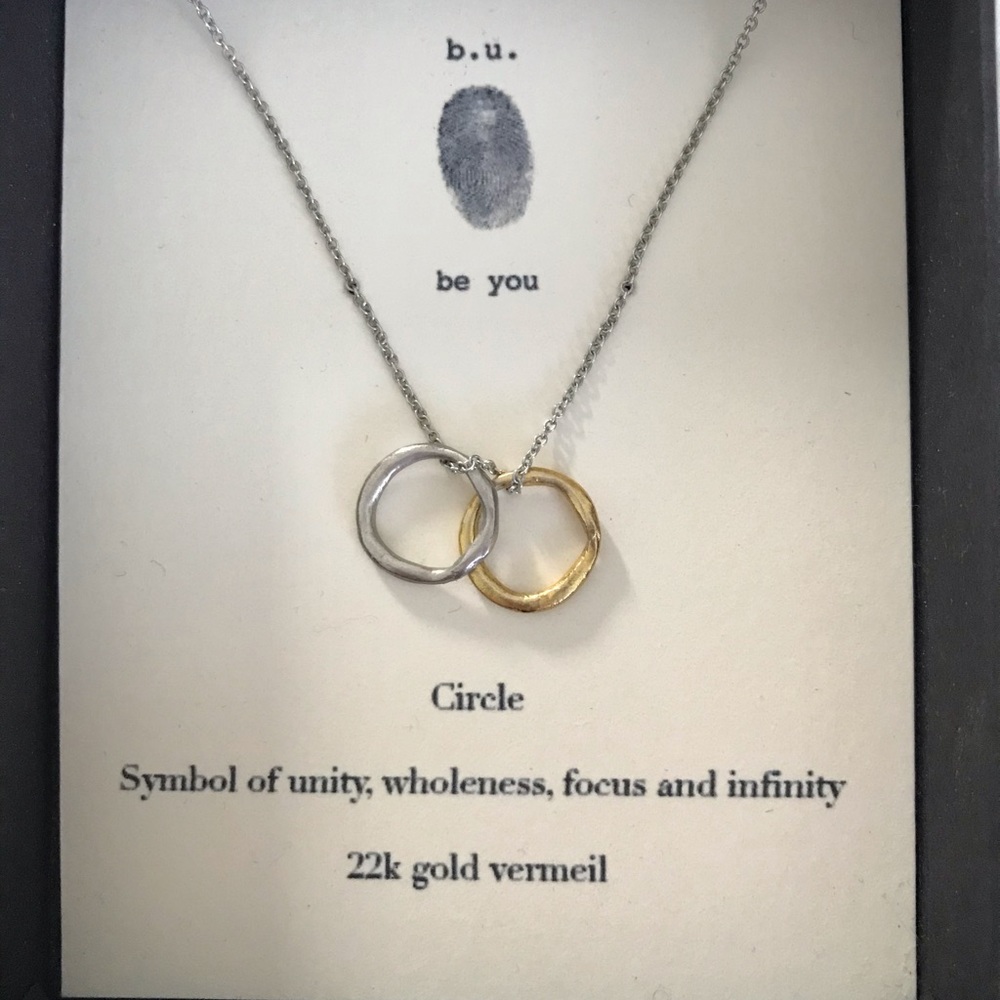 Boutique circle necklace